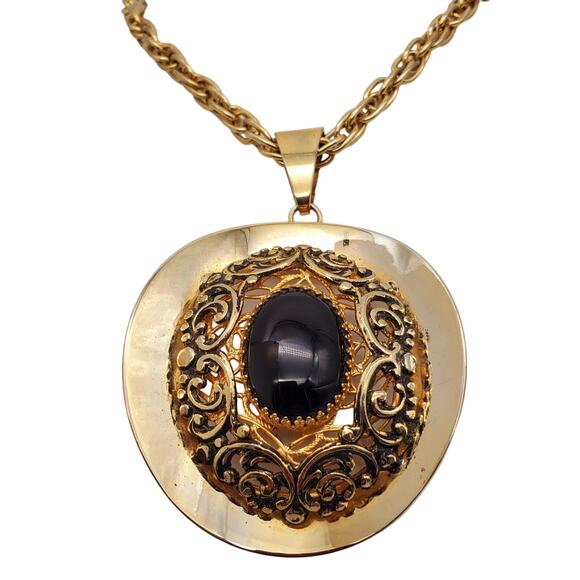 Oval Filigree Pendant Necklace Gold Tone Rope Chain Faux Black Onyx Vintage 70s - Picture 2 of 13